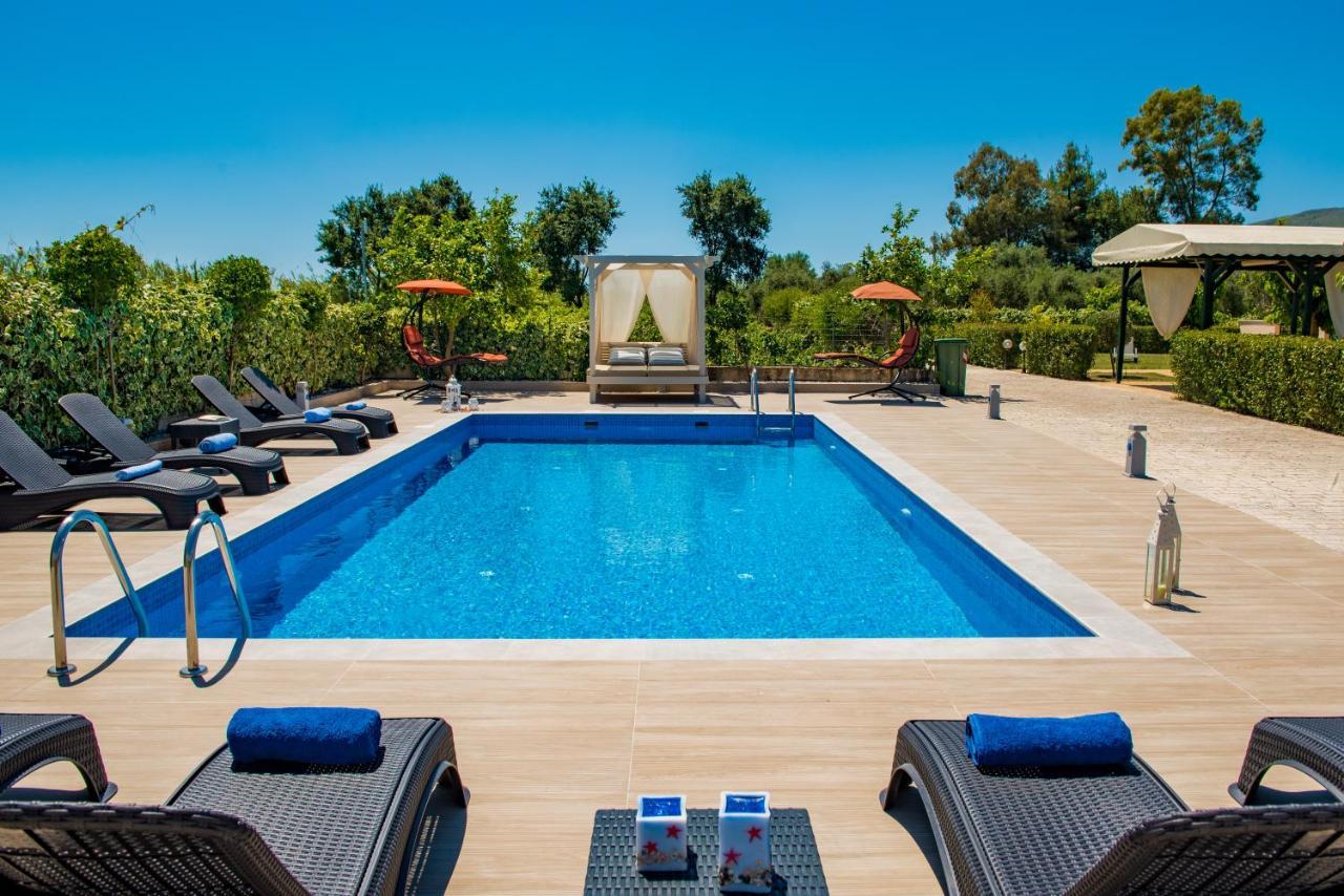 Giannoulis Village *