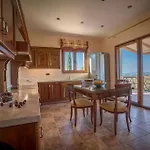 Villa Clairy 3-Bedroom Villa With Private Pool