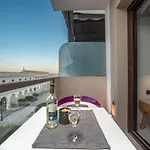 Alektor Luxury Apartments