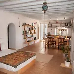 Lilly'S Seaview Apartment