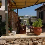 Domenica Apts II