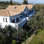 Bella Mare Tsilivi Villas