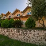 All In Krinas Apart-Hotel
