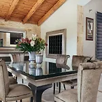 Villa Paradise