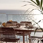 Uparati Villa - Hilltop Sea View Retreat