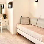 Comfy Loft At Regina Apartments