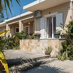Pura Vida Home