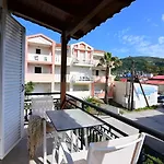 Nadia'S Studios & Apartments In Argasi, Sea-View