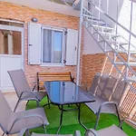 Floras Apartment - At The Center Of It All