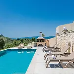 Spartakos Luxury Villa 7