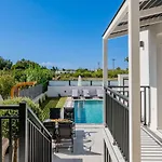 Eagle'S Nest - Adjoining Villas!