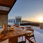Mykonos Town Black Villa- Cave Heated Pool