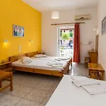 Julias Apartments