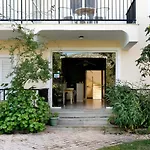 Dolphin Studio 7