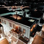 One Manto Square