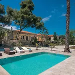 Astarte Villas - The Pine Tree Villa With Pool