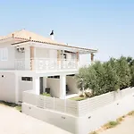 Krystalia'S House
