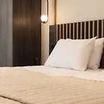 Krystalia'S Luxury Studio1
