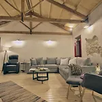 Yasemia Wood & Stone Villa