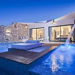Emerald Cave Suites
