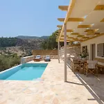 Villa Seva Sea View - Perfect For Romantic Getaways With Pool And Sunrise & Sea Views