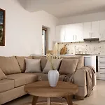 Thelxi'S Suite I - Brand New Seaview Suite!