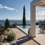 Thelxi'S Suite I - Brand New Seaview Suite!