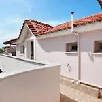 Yiannis Studio 4