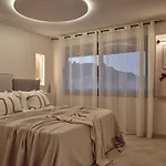 Laura Suites