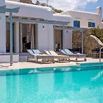 Terra White Seaview Pool Apartments & Suites