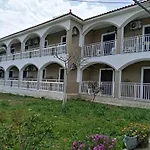 Dennis Apartments