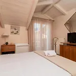 M&H Loft