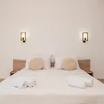 C'Est La Vie Rooms And Suites