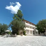 Pouliezos Koklanis Zante Apartments