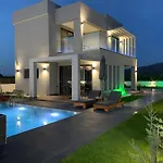 Mamica Luxury Villa