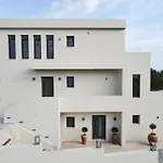 Mamfredas Luxury Residence