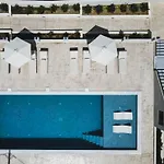 Mamfredas Luxury Residence