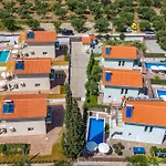 Villa Vilenia Anemelia By Villa Plus