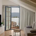 Nikon Boutique Hotel