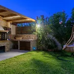Diogenis House