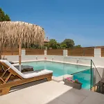 Estella Luxury Villa In Amoudi -200M From The Beach