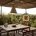 Phi Simple Living Quarters