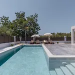 Villa Infinity Ena