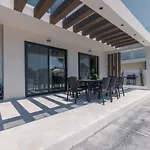 Villa Infinity Ena