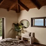 Rosa Sea Front Villa Maisonette