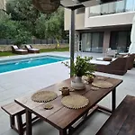 Aguacate Meliti With Heated Private Swimming Pool