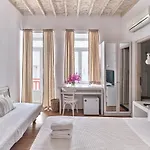 La Maison Kalogera