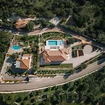 Archontiko Stoufi Luxury Villa