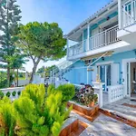 Stathis Beachfront Luxury Rooms