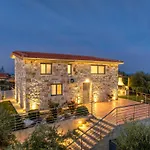 Villa Fellenza - Pool Villa By The Sea With Stunning Sunriseview